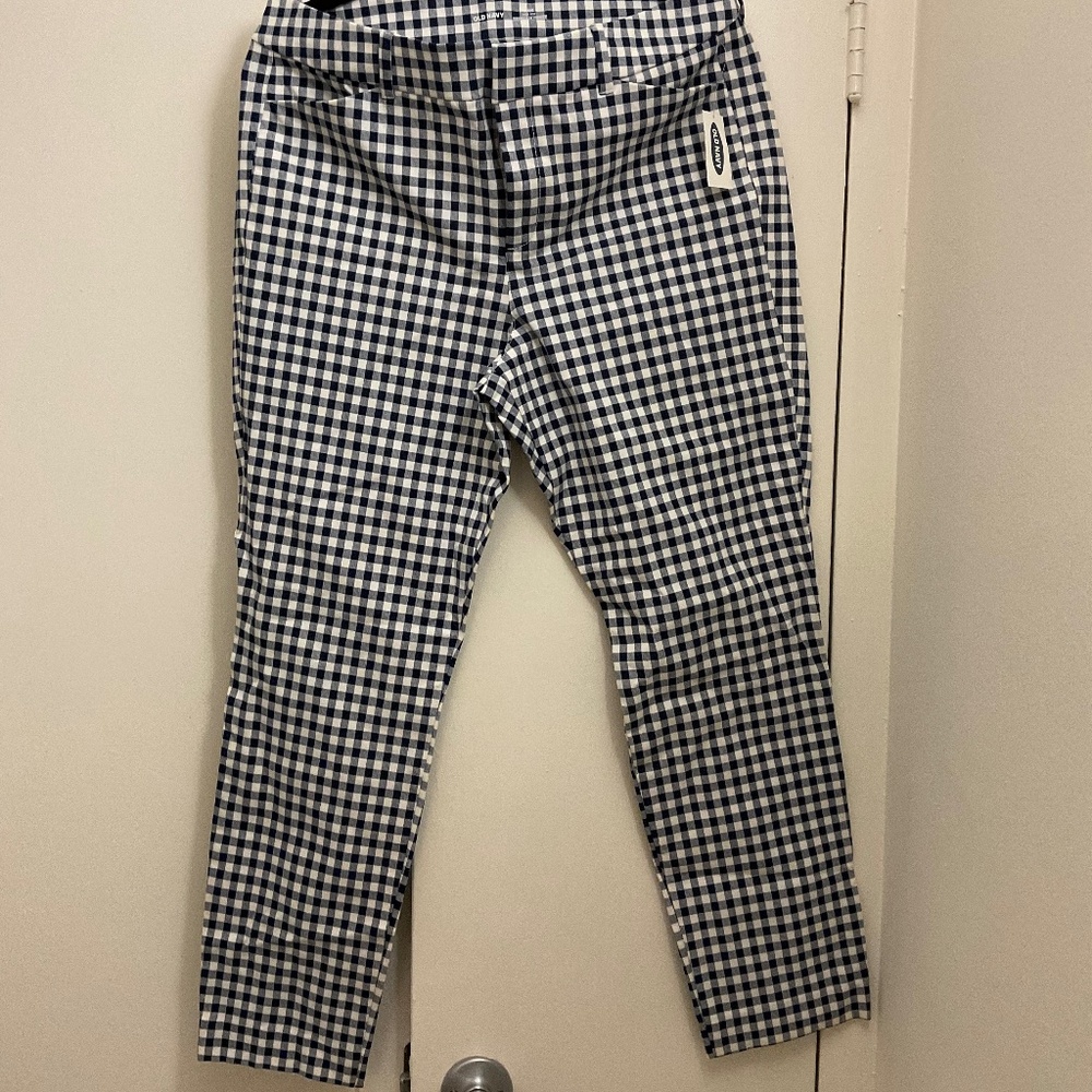 Old Navy Pixie Pants size 12 nwt